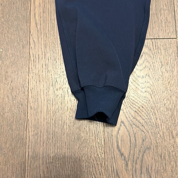 Stretch High-Rise Jogger
Full Length - Picture 5 of 7